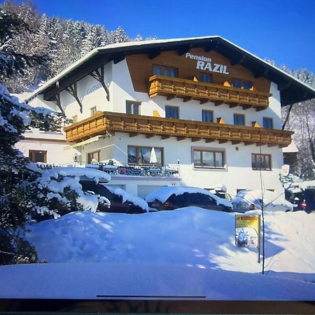 Pension Razil Ladis Bagian luar foto